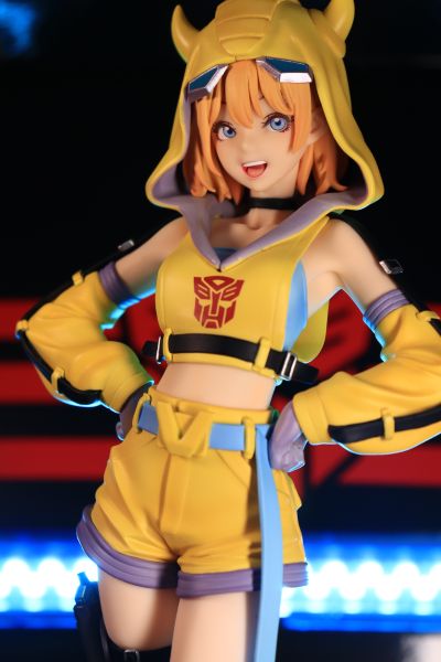 美少女雕像 变形金刚  大黄蜂