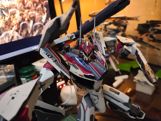 DX超合金 超时空要塞DELTA 绝对LIVE VF-31AX  卡伊洛斯 进阶型 （米拉吉·法莉娜·吉纳斯专用机）