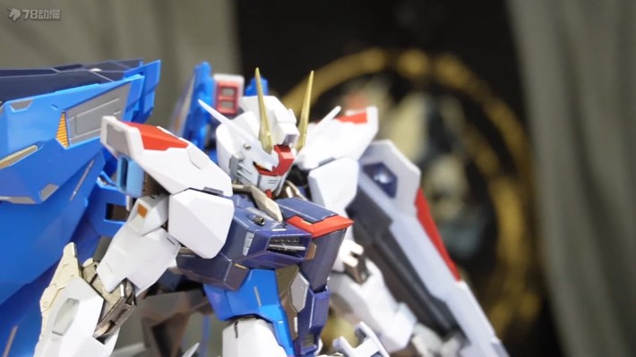 METAL BUILD 机动战士高达SEED 自由高达 CONCEPT 2 SNOW SPARKLE