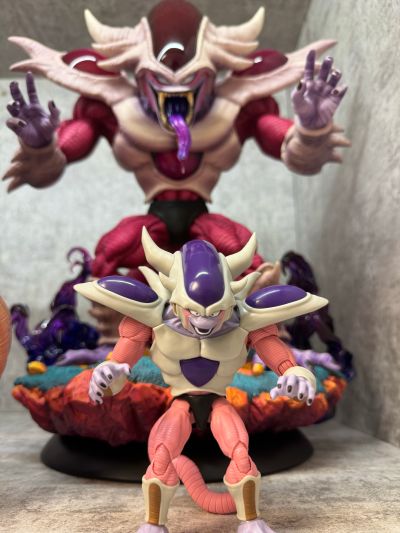 S.H.Figuarts  弗利萨 第三形态