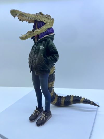 鳄鱼女孩