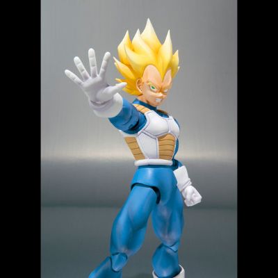S.H.Figuarts 龙珠系列 超级赛亚人贝吉塔