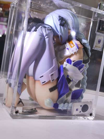匣之少女 — 00
