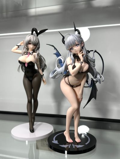 白发兔女郎