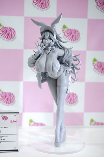 芹香 泳装兔女郎