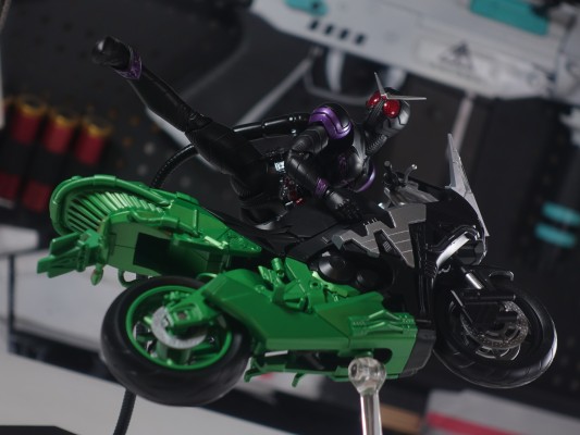 S.H.Figuarts  硬汉摩托（2017年的版本）