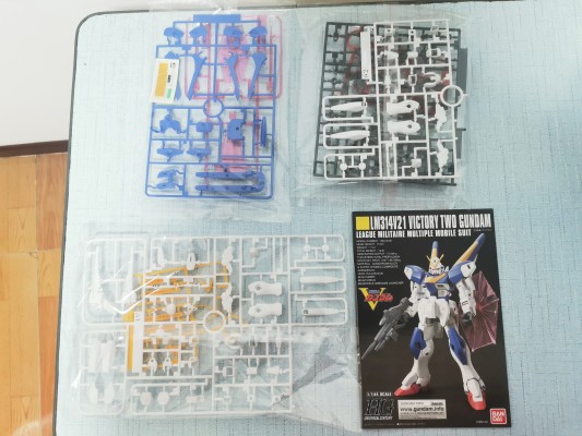 HGUC 机动战士V高达   V2高达