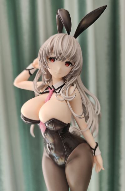 白发兔女郎
