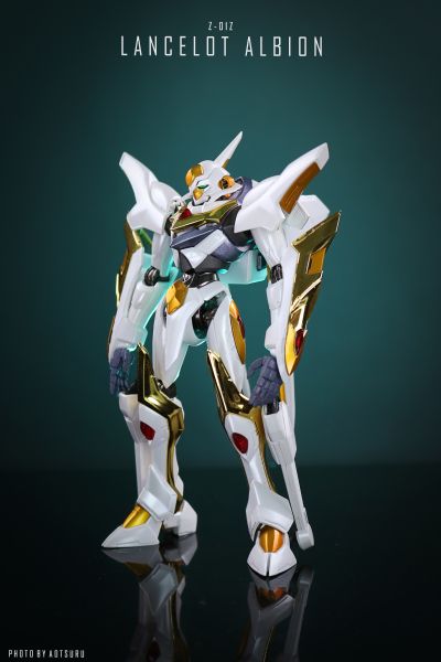 METAL ROBOT魂＜SIDE KMF＞ Code Geass 复活的鲁路修 兰斯洛特·阿尔比昂Zero