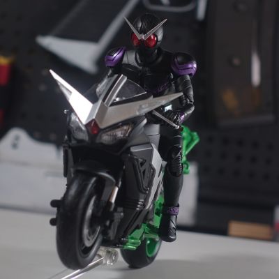 S.H.Figuarts  硬汉摩托