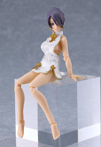 figma#569b 女性素体 (末花) 与 白色短款旗袍装