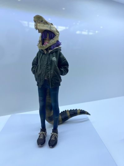 鳄鱼女孩