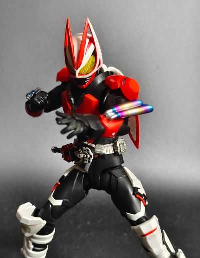 S.H.Figuarts  假面骑士极狐 假面骑士极狐 推进器马格南形态+火旺形态配件包