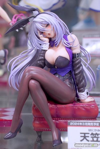害羞的她 天笠缀 兔女郎