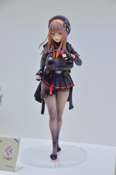 胜利女神：妮姬 艾玛