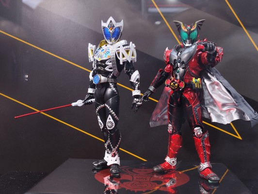 S.H.Figuarts(真骨雕制法)  假面骑士蛇牙
