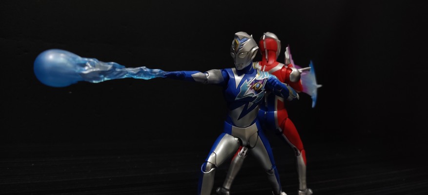 S.H.Figuarts 德凯奥特曼 奇迹型