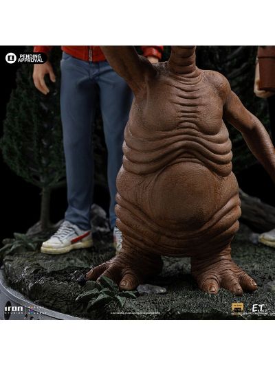 ET外星人 E.T.、艾里奥特和格蒂