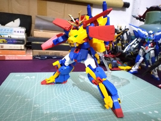 HGBF 1/144 高达创战者TRY 高达泰伦3