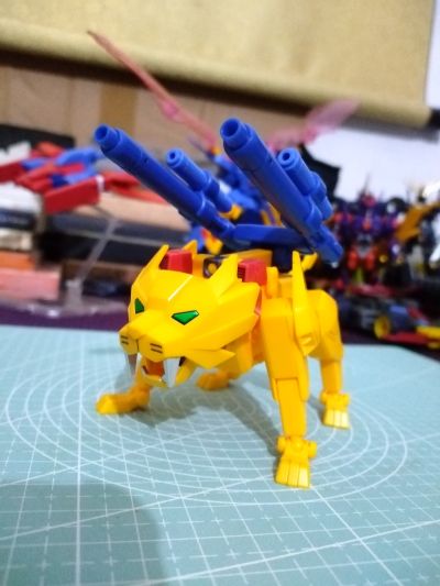 HGBF 1/144 高达创战者TRY 高达泰伦3
