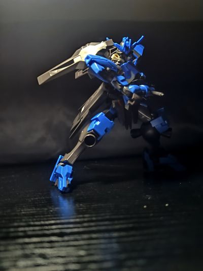 HG 1/144 高达ヴィダール 『机动戦士高达 鉄血のオルフェンズ』より（再贩）[BANDAI SPIRITS]《発売済・在库品》