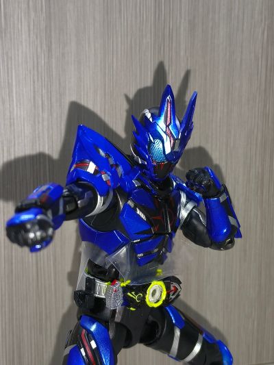 S.H.Figuarts 假面骑士零一 外传 假面骑士巴尔坎与瓦尔基里 假面骑士巴尔坎 孤狼