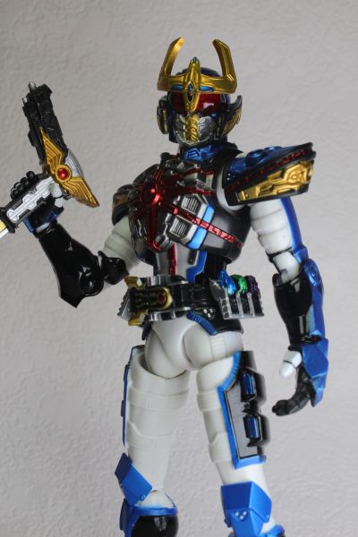 S.H.Figuarts 假面骑士月骑 假面骑士升级战骑