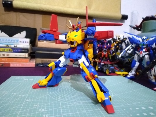 HGBF 1/144 高达创战者TRY 高达泰伦3