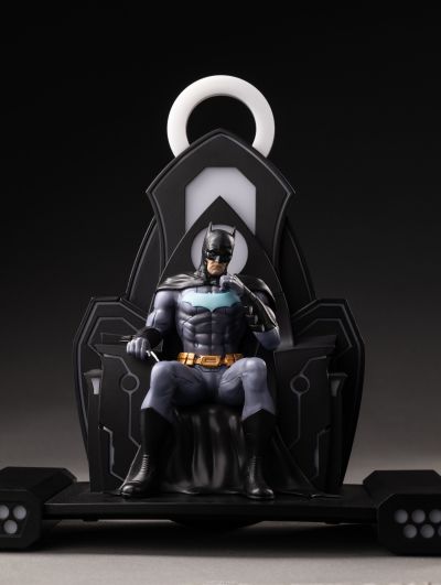 蝙蝠侠 与 莫比乌斯椅 合金载具手办