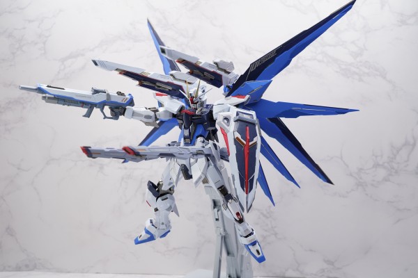 METAL BUILD 机动战士高达SEED 自由高达 CONCEPT 2 SNOW SPARKLE