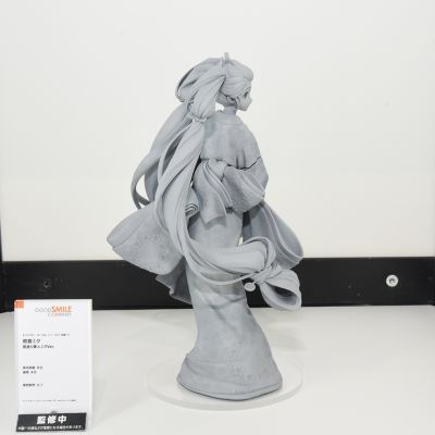 初音未来 回首美人图