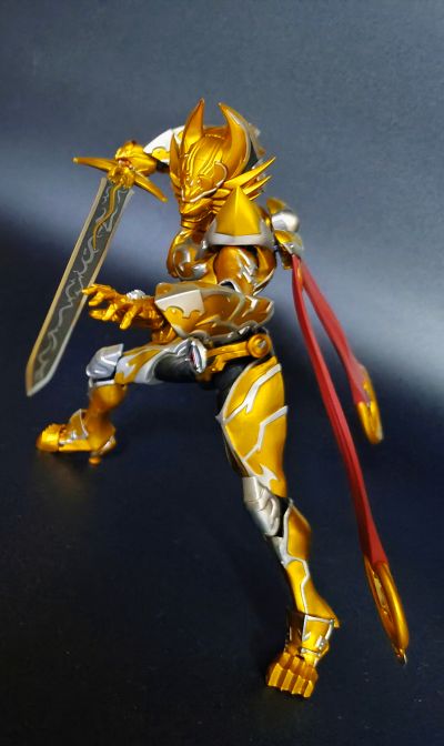 S.H.Figuarts 牙狼 炎之刻印 黄金骑士 牙狼 （莱恩刻印版）