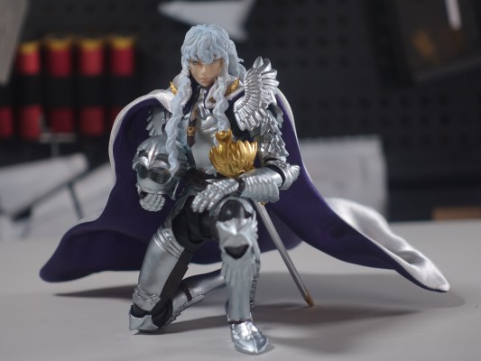 S.H.Figuarts 剑风传奇 格里菲斯（光之鹰）