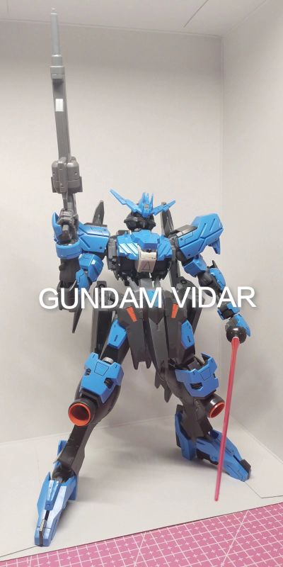 1/100 FULL MECHANICS 机动战士高达 铁血的奥尔芬斯 维达尔高达