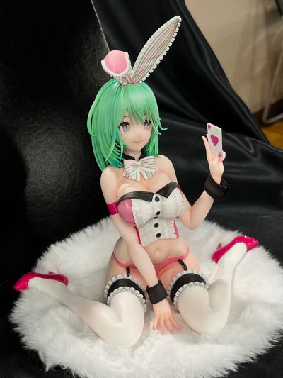 粉色兔女郎
