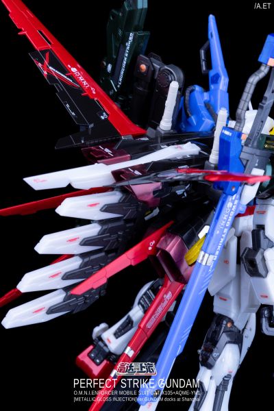 RG 1/144 完美强袭[机械光泽注塑版] 高达动客上海限定款