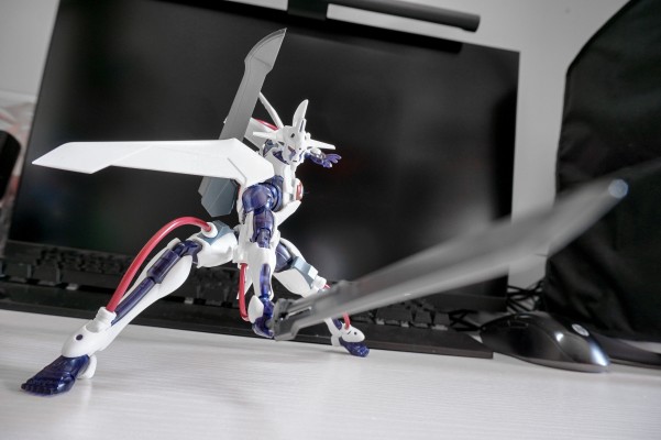 MODEROID 枪心剑刃 星期四·神裁