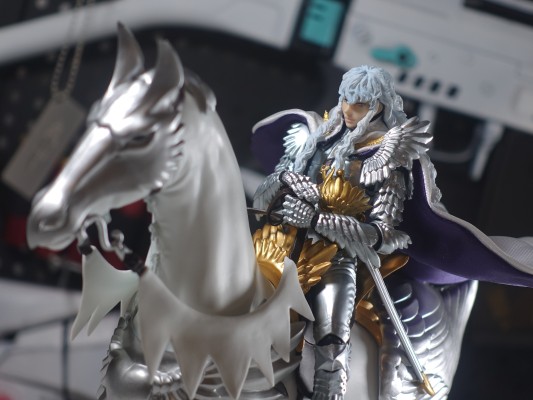 S.H.Figuarts 剑风传奇 格里菲斯（光之鹰）