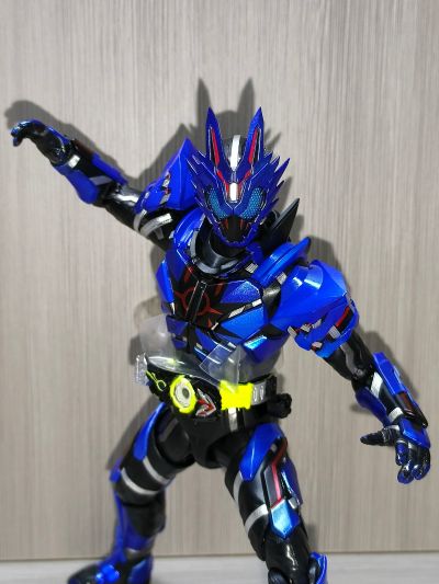 S.H.Figuarts 假面骑士零一 外传 假面骑士巴尔坎与瓦尔基里 假面骑士巴尔坎 孤狼