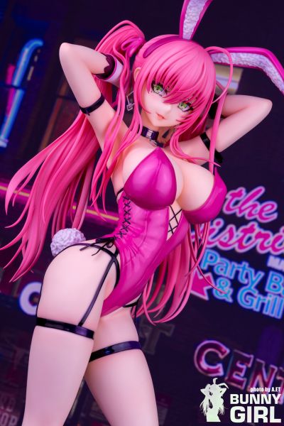 粉色双马尾兔女郎