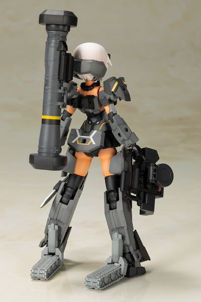 机甲少女 轰雷改（黑色）+ FGM148 标枪反坦克导弹