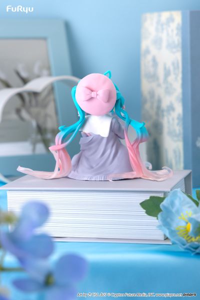 压泡面 初音未来 恋爱的水手服 灰色款
