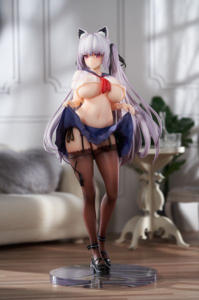 阿尔维娜 制服