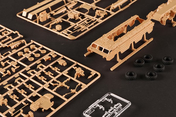 编号:82935 1/72 装甲车辆系列 俄罗斯SS-21“圣甲虫”弹道导弹