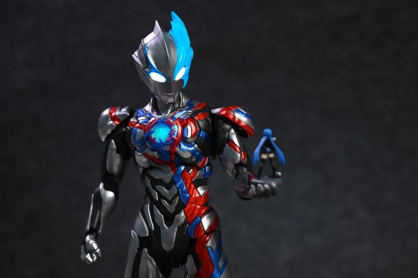Figure-rise Standard 布莱泽奥特曼 布莱泽奥特曼