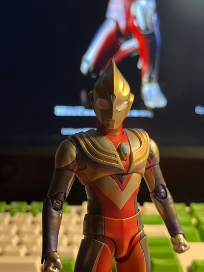 S.H.Figuarts(真骨雕制法) 闪耀迪迦