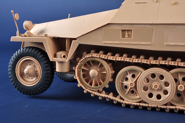 编号:00943 1/16 装甲车辆系列 Sd.Kfz 251/22D半履带自行反坦克炮