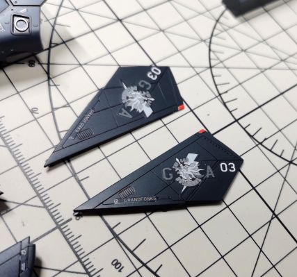 超时空要塞 VF-19A“SVF-440 Dullahans”附带高速装备 + 高机动导弹