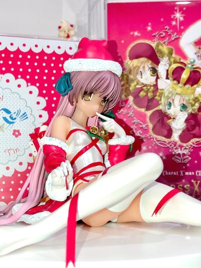 白色学校泳装圣诞装饰