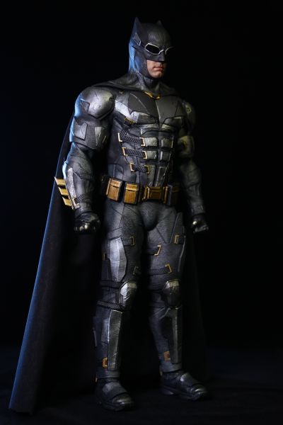 TMS085 正义联盟 扎克·施奈德版 蝙蝠侠(战甲版) 珍藏人偶